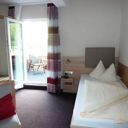 Haus Waldfrieden, Meinecardplus Inklusive 3* Віллінген