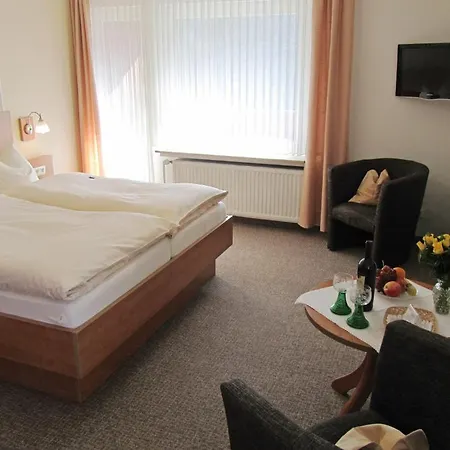 Haus Waldfrieden, Meinecardplus Inklusive Casa de hóspedes